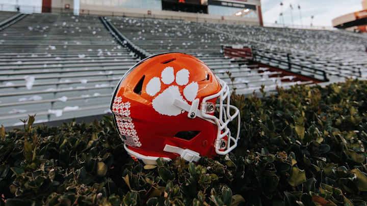 Live Updates: No. 24 Clemson at South Carolina; Clemson downs South Carolina