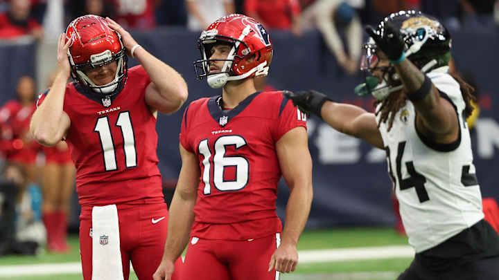 Jaguars Beat Texans After Heartbreaking Crossbar Doink