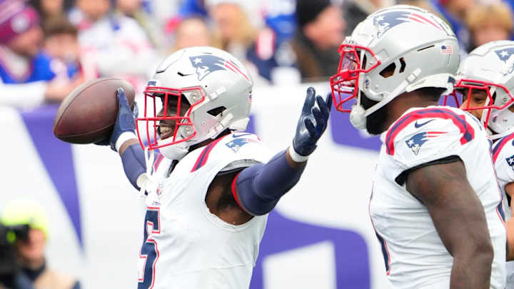 Patriots’ Jabrill Peppers Rips NFL, Refs Over No-Call on Violent Hit That Knocked WR Out of Game Patriots’ Jabrill Peppers Rips NFL, Refs Over No-Call on Violent Hit That Knocked WR Out of Game