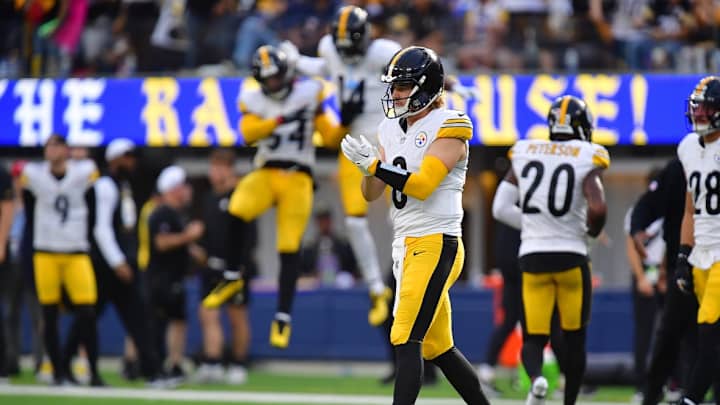 Steelers QB Kenny Pickett Survives Strangest Week of Career Steelers QB Kenny Pickett Survives Strangest Week of Career