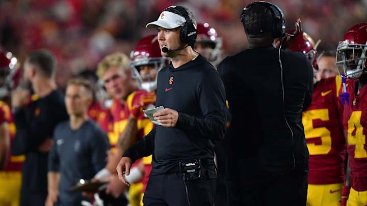USC Football: Lincoln Riley Addresses Rumors He Might Ditch Trojans To Follow Caleb Williams To NFL USC Football: Lincoln Riley Addresses Rumors He Might Ditch Trojans To Follow Caleb Williams To NFL