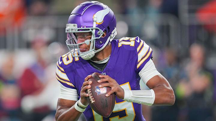 Kevin O’Connell Noncommittal on Josh Dobbs as Vikings’ Starter After Loss vs. Bears