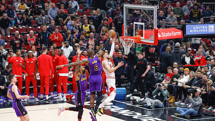 Lakers Injury Report: Anthony Davis, LeBron James Downgraded For Bulls Game