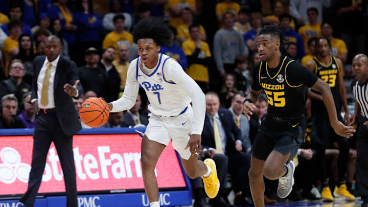 San Antonio Spurs Mock Draft: Who Gets Selected with Toronto Raptors Pick?