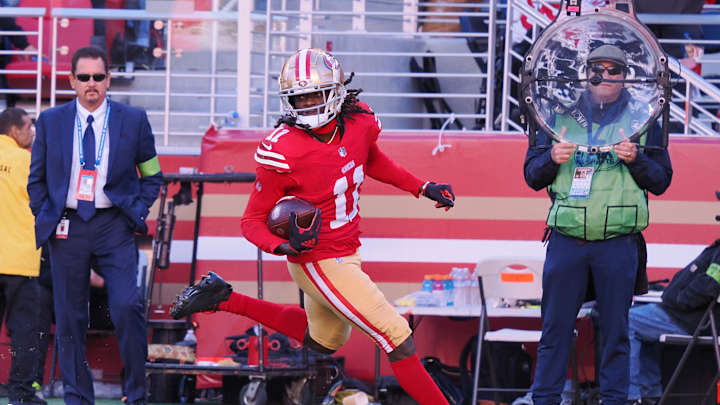 Brandon Aiyuk Accomplishes a Stat That Only Four 49ers Legend Achieved