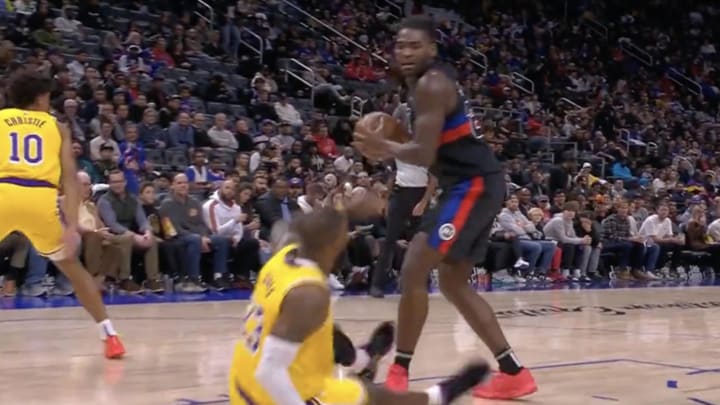 NBA Fans React to LeBron James Getting a Technical Foul for Flopping vs. Pistons NBA Fans React to LeBron James Getting a Technical Foul for Flopping vs. Pistons