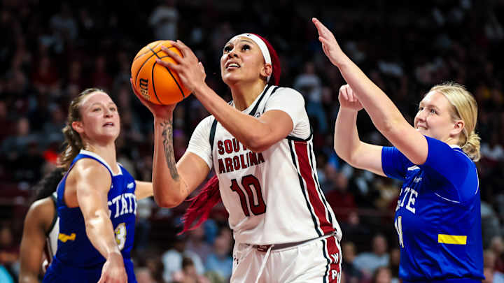 South Carolina Pulls Away Late In 77-61 Victory Over Duke South Carolina Pulls Away Late In 77-61 Victory Over Duke