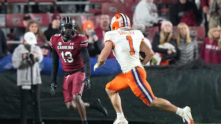 BREAKING: Gamecocks Lose First Defensive Back To Transfer Portal