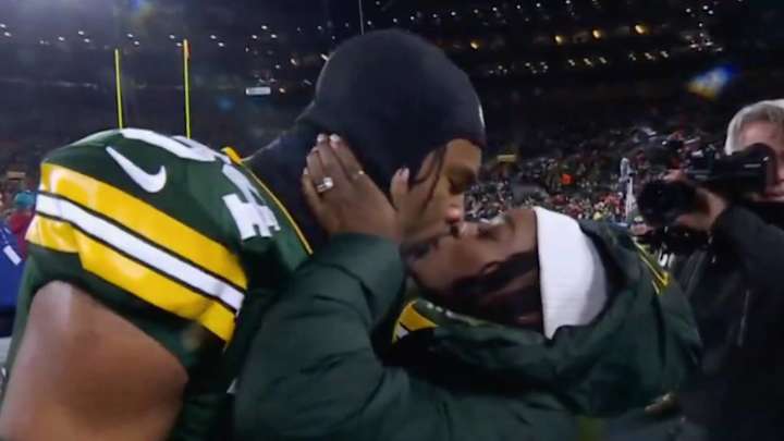 Simone Biles Shared Special Sideline Moment With Her Husband Before Chiefs-Packers