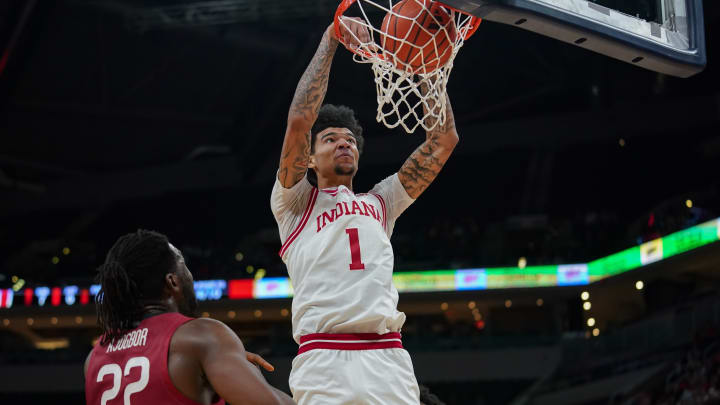 WATCH: Kel'el Ware Fast Break Dunk Gives Indiana Early Lead At Michigan