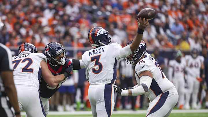Broncos SB Legend Slams Russell Wilson for Putting His OL in Hot Water Broncos SB Legend Slams Russell Wilson for Putting His OL in Hot Water