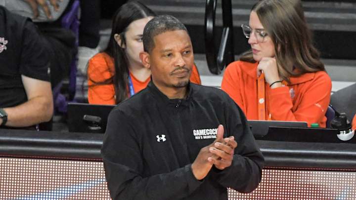 FINAL: Gamecocks Falter In 2nd Half, Losing 72-67 To Clemson