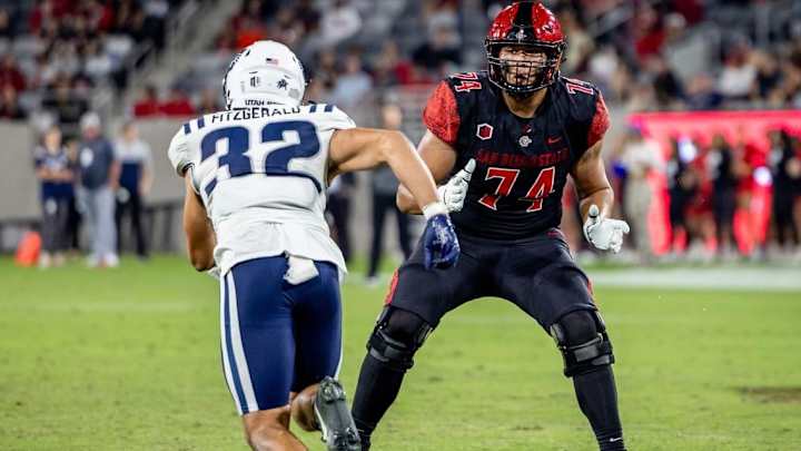 Azzopardi Receives High PFF Grade, Presents UW Building Block