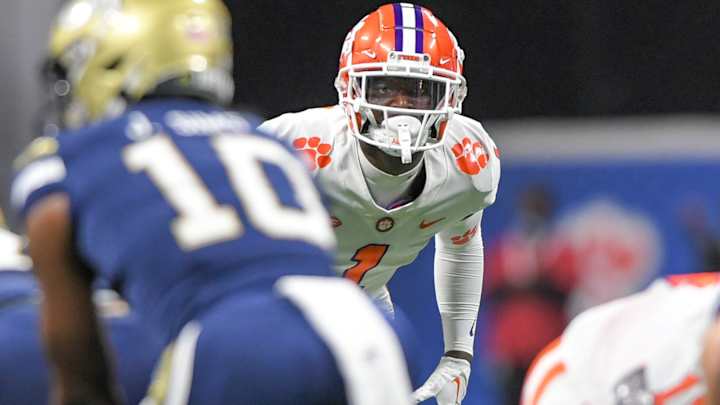 Oregon Will Get a Visit From Clemson Safety Andrew Mukuba, Per Report Oregon Will Get a Visit From Clemson Safety Andrew Mukuba, Per Report