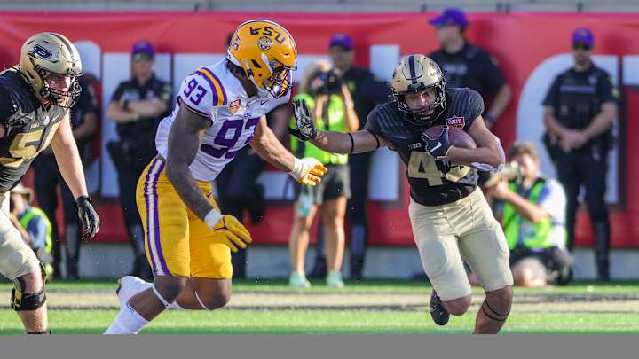 LSU Football: Former Tigers DE Quency Wiggins Reveals New Home