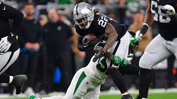 Abdullah Has Been an Underrated Asset for the Raiders