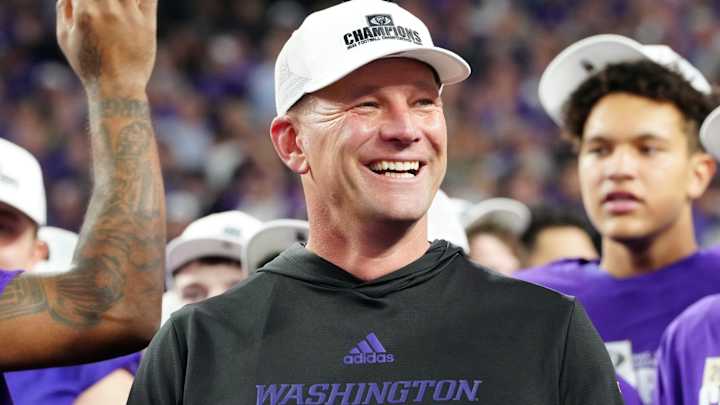 DeBoer Receives National Coach of the Year Award on ESPN Show