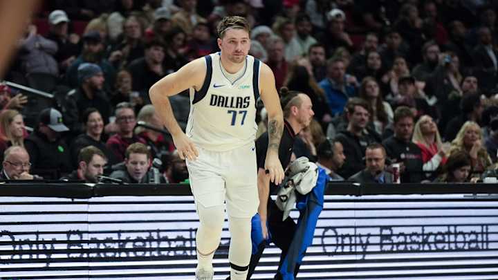 Luka Doncic's Dallas Mavs Overcome Kyrie Irving's Injury in Win vs. Portland Trail Blazers
