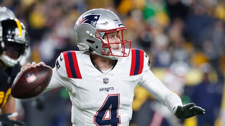 NFL Fans Revel at Bailey Zappe’s Awkward Dap With Bill Belichick After Patriots’ Win NFL Fans Revel at Bailey Zappe’s Awkward Dap With Bill Belichick After Patriots’ Win