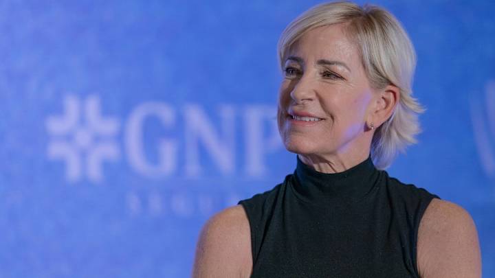 Tennis Legend Chris Evert Takes Hiatus From ESPN Due to Cancer Diagnosis Tennis Legend Chris Evert Takes Hiatus From ESPN Due to Cancer Diagnosis