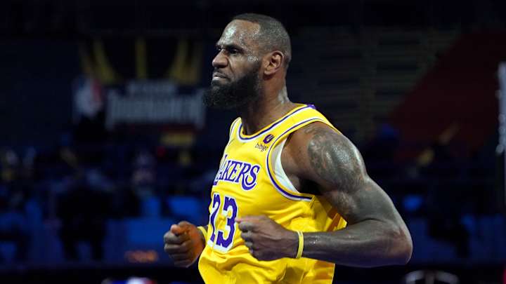 LeBron James Inspires Anthony Davis With Well-Timed Advice During Lakers-Pacers Clash