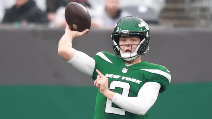 The Jets and Texans Just Played the Saddest Half of NFL Football of the Season The Jets and Texans Just Played the Saddest Half of NFL Football of the Season