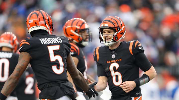 Jake Browning is Putting Up Record-Setting Numbers for Bengals With Joe Burrow Out