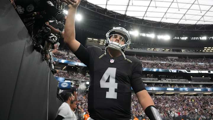 Despite Short Week, Raiders Not Rushing QB Decision