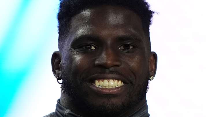 Dolphins’ Tyreek Hill Shares NSFW Text From Wife That Prompted Return From Injury