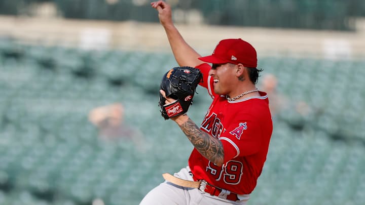 A's Sign Former Los Angeles Angels, San Diego Padres Reliever