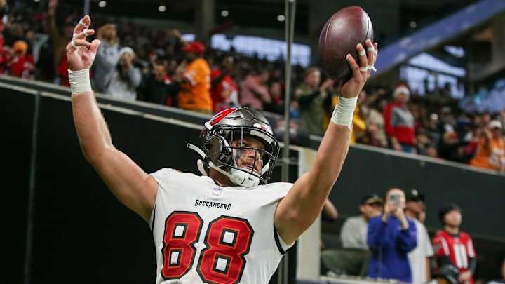 Need a Last-Second, Game-Winning Catch? Otton Is Your Man Need a Last-Second, Game-Winning Catch? Otton Is Your Man