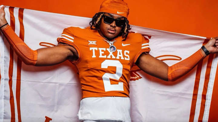 OFFICIAL: 4-Star DB Kobe Black Signs With Texas OFFICIAL: 4-Star DB Kobe Black Signs With Texas