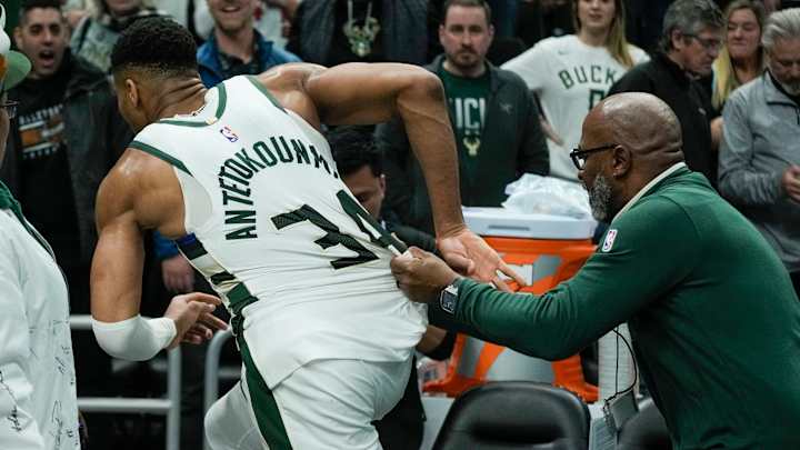 SI:AM | Giannis’s Enormous (and Bizarre) Night SI:AM | Giannis’s Enormous (and Bizarre) Night