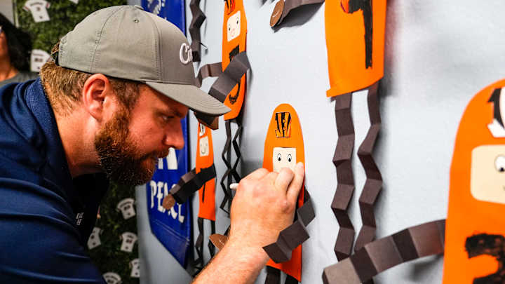 Look: Bengals Invite Village of Merici Residents to Attend Vikings Game