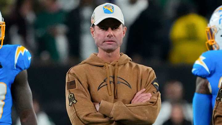 NFL Fans Roasted Chargers, Brandon Staley After Raiders' 21-Point First Quarter