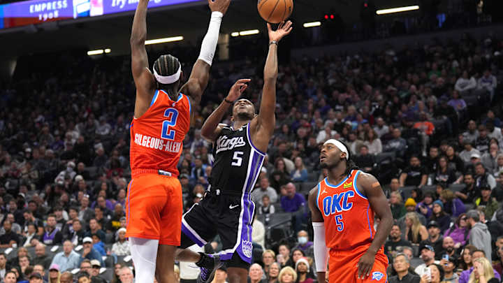 Shai Gilgeous-Alexander's 43 Points Not Enough to Help OKC Thunder Defeat Kings Shai Gilgeous-Alexander's 43 Points Not Enough to Help OKC Thunder Defeat Kings