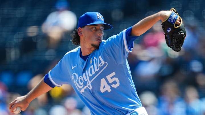 National League Central Gets Stronger as Brewers Trade for Veteran Reliever National League Central Gets Stronger as Brewers Trade for Veteran Reliever