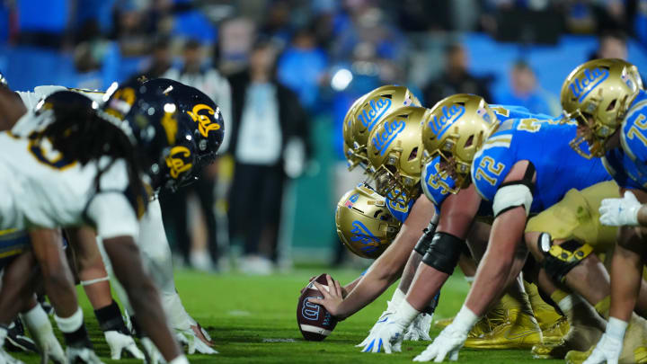 How to Watch Saturday's College Football Bowl Games