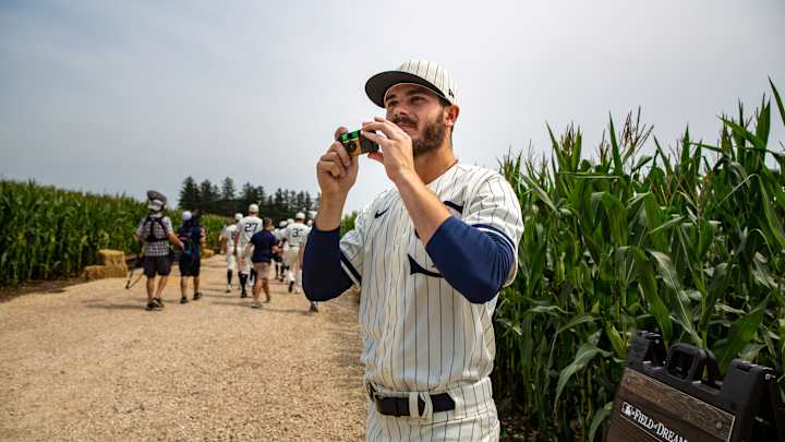 MLB Insider Says Chicago White Sox are Inclined to Wait on Trading Top Starter