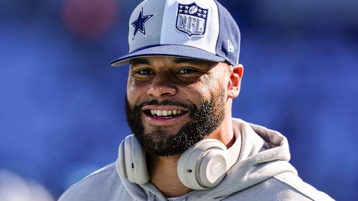 Micah Parsons Expects Cowboys to Make Dak Prescott Incredibly Rich Micah Parsons Expects Cowboys to Make Dak Prescott Incredibly Rich