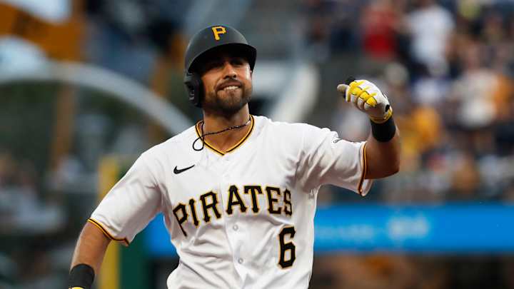 Guardians Sign Austin Hedges, Designate Alfonso Rivas For Assignment Guardians Sign Austin Hedges, Designate Alfonso Rivas For Assignment