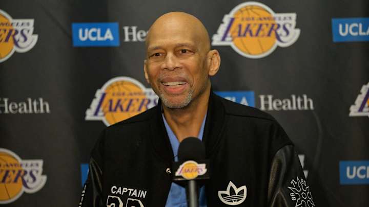 Kareem Abdul-Jabbar Hospitalized With Broken Hip After Suffering Fall at Concert