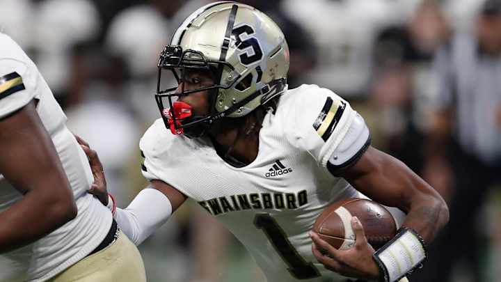 Swainsboro's Demello Jones Signs Letter of Intent to Georgia Football