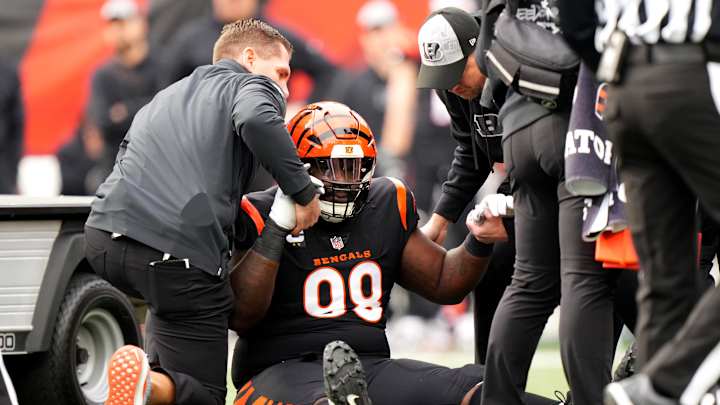 Bengals Defensive Tackle DJ Reader Suffers Torn Quad Tendon in Win Over Vikings Bengals Defensive Tackle DJ Reader Suffers Torn Quad Tendon in Win Over Vikings