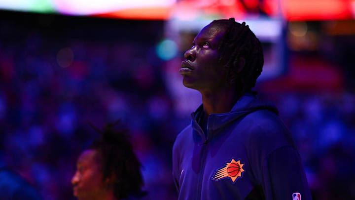 Spurs Interested in Suns' Fan Favorite