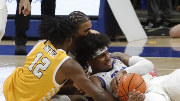 Pitt Teammates Praise Blake Hinson's Extra Effort Pitt Teammates Praise Blake Hinson's Extra Effort