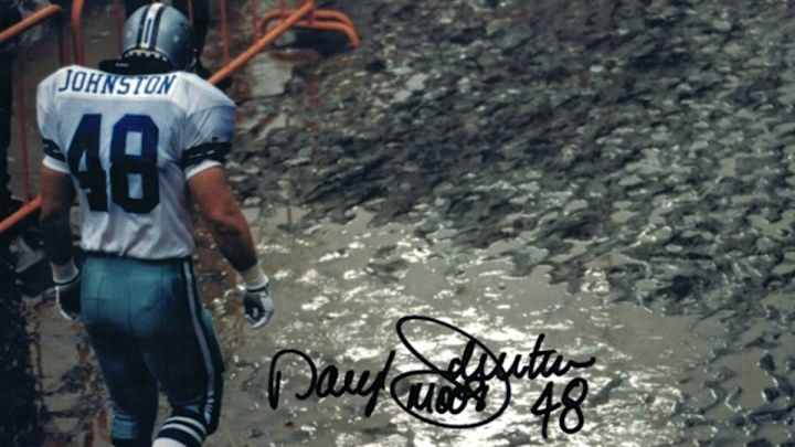 'Turf Wars!' Can Cowboys Incredible Streak 'Not On Grass' Continue? 'Turf Wars!' Can Cowboys Incredible Streak 'Not On Grass' Continue?