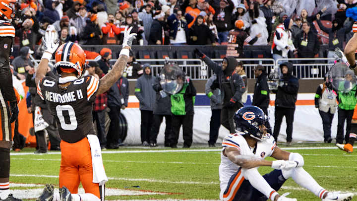 Browns Turn Tables on Bears