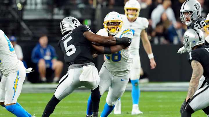 Raiders Injuries to Keep an Eye on Going Into Week 16