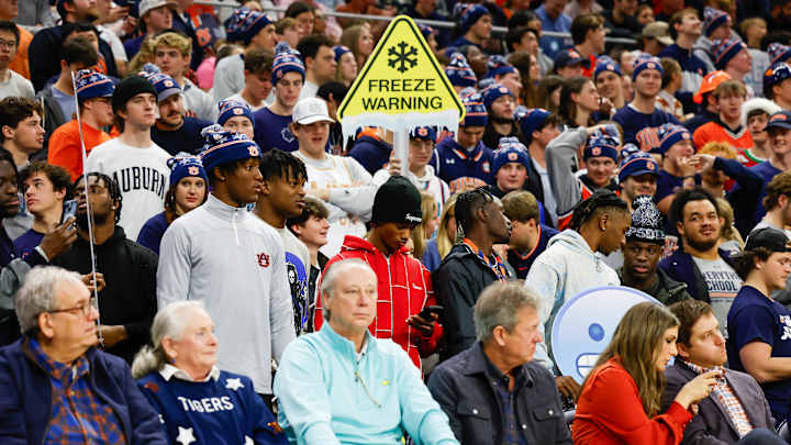 WATCH: A "We want Ryan" cheer broke out at the Auburn basketball game referring to five-star receiver Ryan Williams